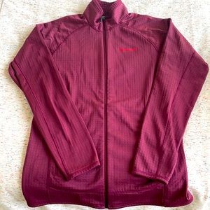 Patagonia slim-fitting fleece